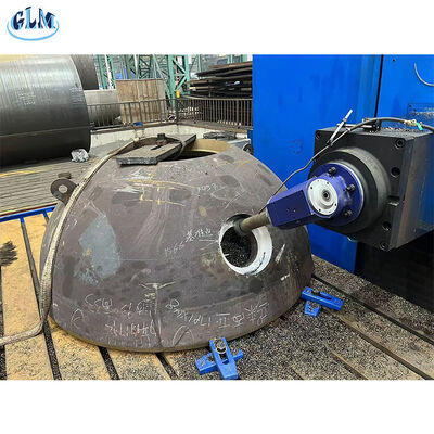 অর্ধেক গোলকের মতো মাথা তৈরি হওয়ার পর, ছিদ্র করা হয় এবং চাপ গণনার ভিত্তিতে শক্তিশালীকরণ করা হয় যাতে এর দৃঢ়তা নিশ্চিত হয়।